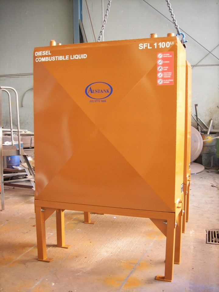 1100-ltr-Self-Bunded-Tank-on-Stand-uai-720x960