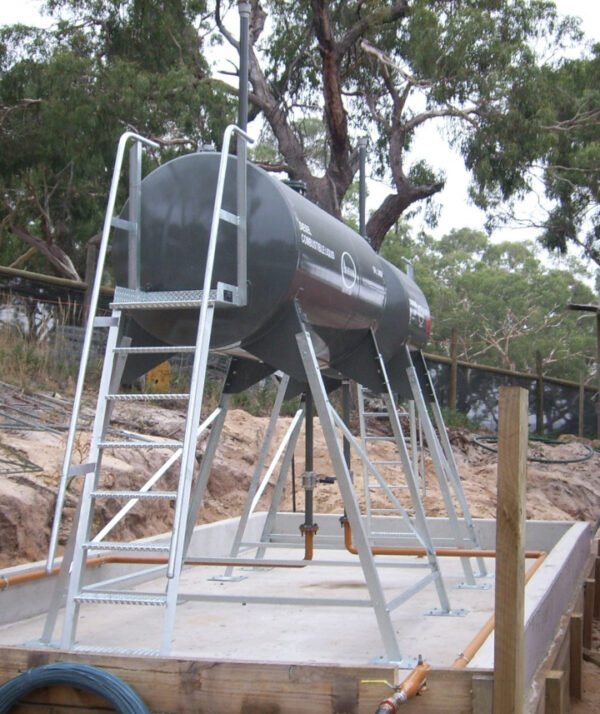 Standard Overhead tank for Diesel, Stand 1.8m - Image 3