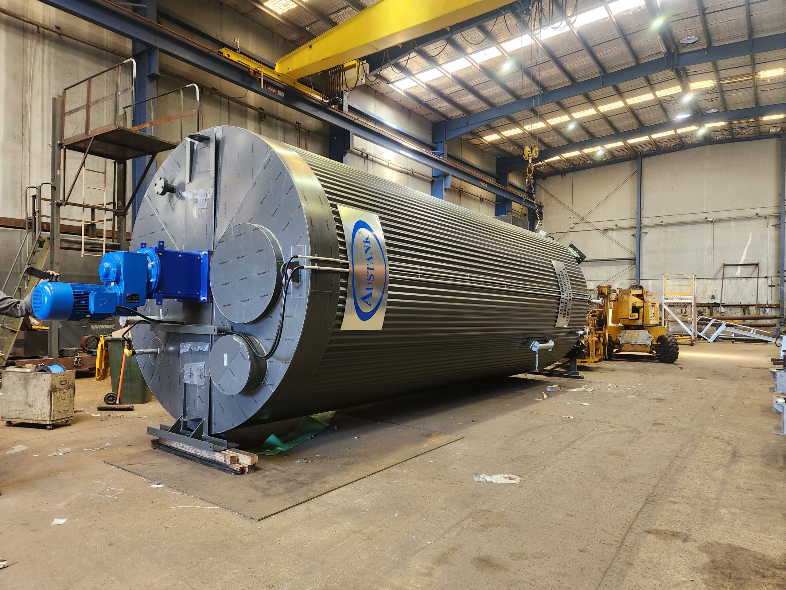 Vertical tank for Bitumen Emulsion with Agitator - Image 4